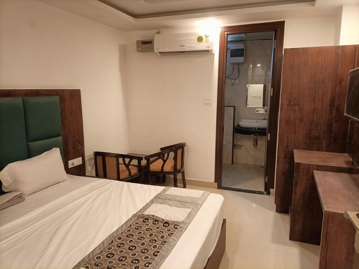 Family Hotel Tark Near Igi Airport Delhi Νέο Δελχί Εξωτερικό φωτογραφία