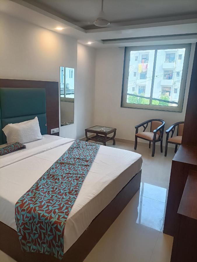 Family Hotel Tark Near Igi Airport Delhi Νέο Δελχί Εξωτερικό φωτογραφία