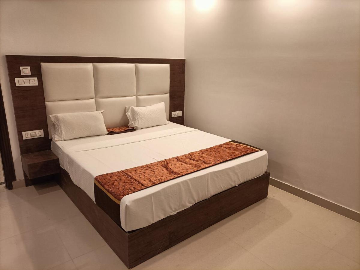 Family Hotel Tark Near Igi Airport Delhi Νέο Δελχί Εξωτερικό φωτογραφία