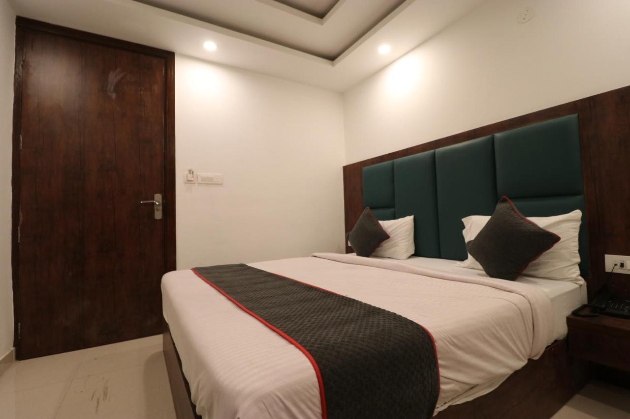 Family Hotel Tark Near Igi Airport Delhi Νέο Δελχί Εξωτερικό φωτογραφία