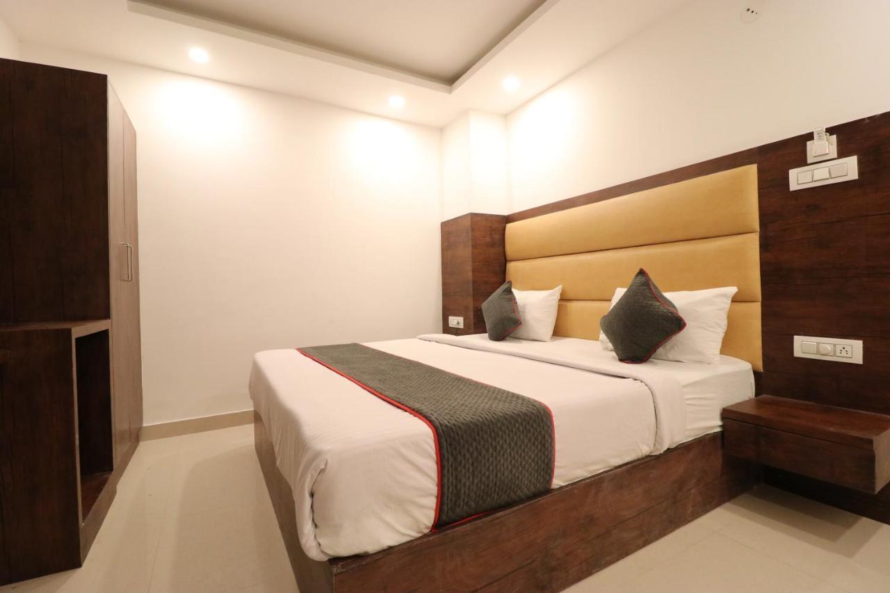 Family Hotel Tark Near Igi Airport Delhi Νέο Δελχί Εξωτερικό φωτογραφία